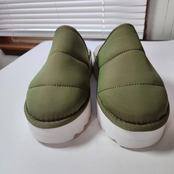Maeve Hunter Green Puffy Platform Slippers Size Medium 8-9 - Picture 2 of 16